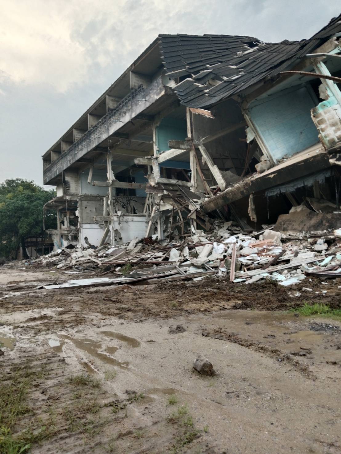 15 - https://พิชิตชัยรับทุบตึกรื้อถอนอาคาร.com | ช.พิชิตชัย รับทุบตึก รื้อถอนอาคาร โรงงาน รับซื้อบ้านไม้เก่า โครงสร้างเหล็ก ให้ราคาสูง พร้อมเคลียร์พื้นที่อย่างมืออาชีพ จบครบในที่เดียว ปรึกษาฟรี! 15 - https://พิชิตชัยรับทุบตึกรื้อถอนอาคาร.com | ช.พิชิตชัย รับทุบตึก รื้อถอนอาคาร โรงงาน รับซื้อบ้านไม้เก่า โครงสร้างเหล็ก ให้ราคาสูง พร้อมเคลียร์พื้นที่อย่างมืออาชีพ จบครบในที่เดียว ปรึกษาฟรี!