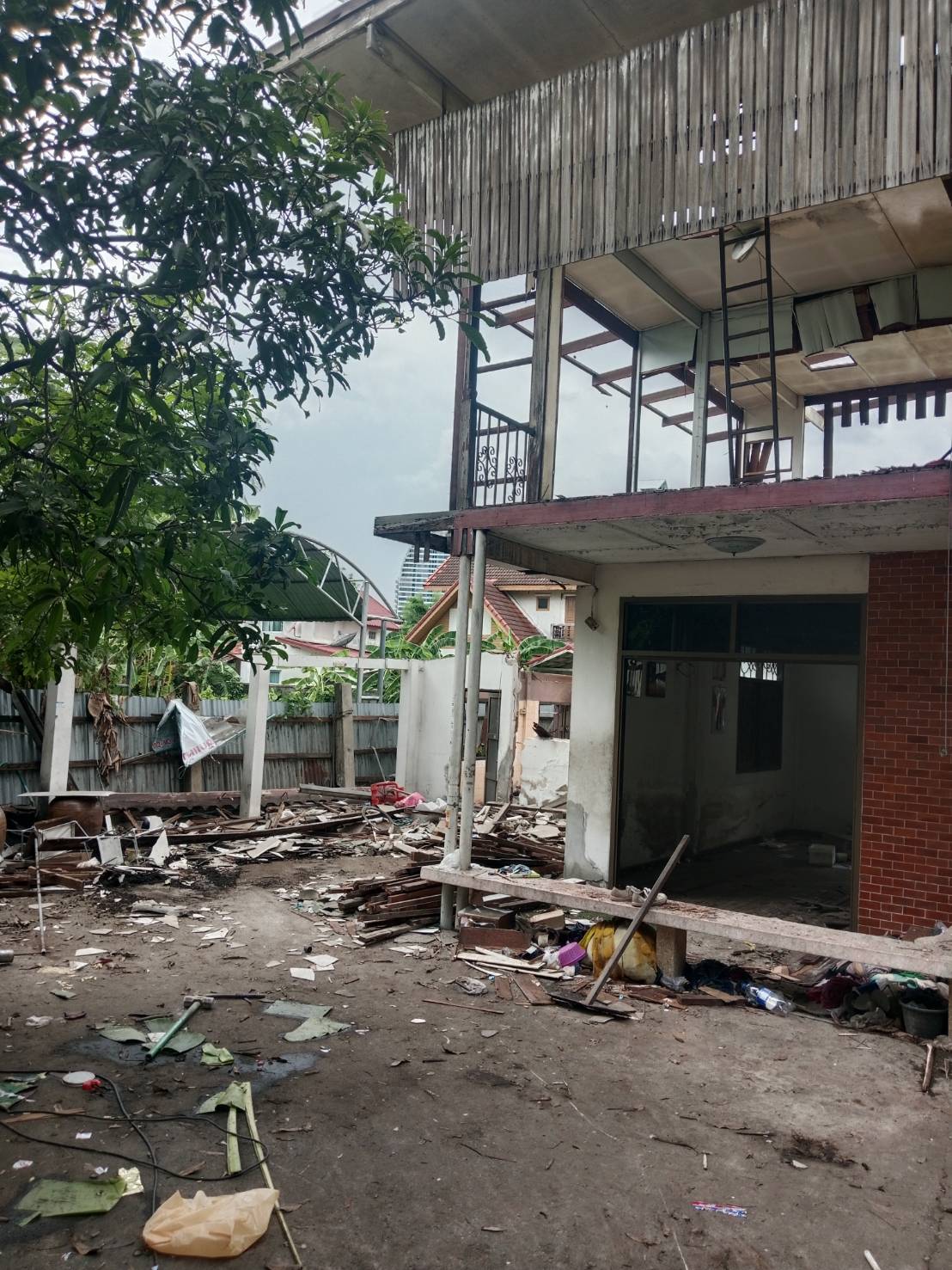 17 - https://พิชิตชัยรับทุบตึกรื้อถอนอาคาร.com | ช.พิชิตชัย รับทุบตึก รื้อถอนอาคาร โรงงาน รับซื้อบ้านไม้เก่า โครงสร้างเหล็ก ให้ราคาสูง พร้อมเคลียร์พื้นที่อย่างมืออาชีพ จบครบในที่เดียว ปรึกษาฟรี! 17 - https://พิชิตชัยรับทุบตึกรื้อถอนอาคาร.com | ช.พิชิตชัย รับทุบตึก รื้อถอนอาคาร โรงงาน รับซื้อบ้านไม้เก่า โครงสร้างเหล็ก ให้ราคาสูง พร้อมเคลียร์พื้นที่อย่างมืออาชีพ จบครบในที่เดียว ปรึกษาฟรี!